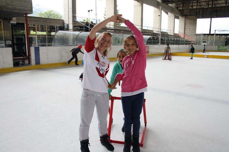 Village Camps International Summer Camp Leysin, Switzerland 2025-08-09 https://www.villagecamps.com/journals_admin/images/693-12-ice skating (47).jpg